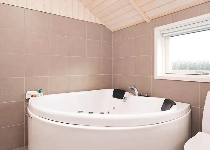 8 Person In Humble-by Traum Nordenbro Vesteregn